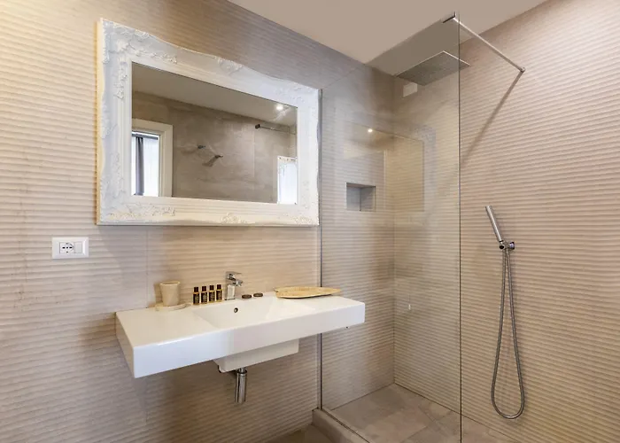 Spagna Art & - Ca Domus Collection Guest house